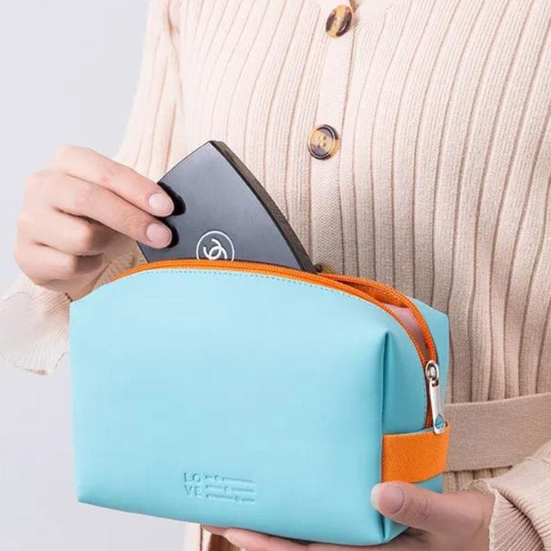 Petite Trousse de Toilette Univers du Voyage