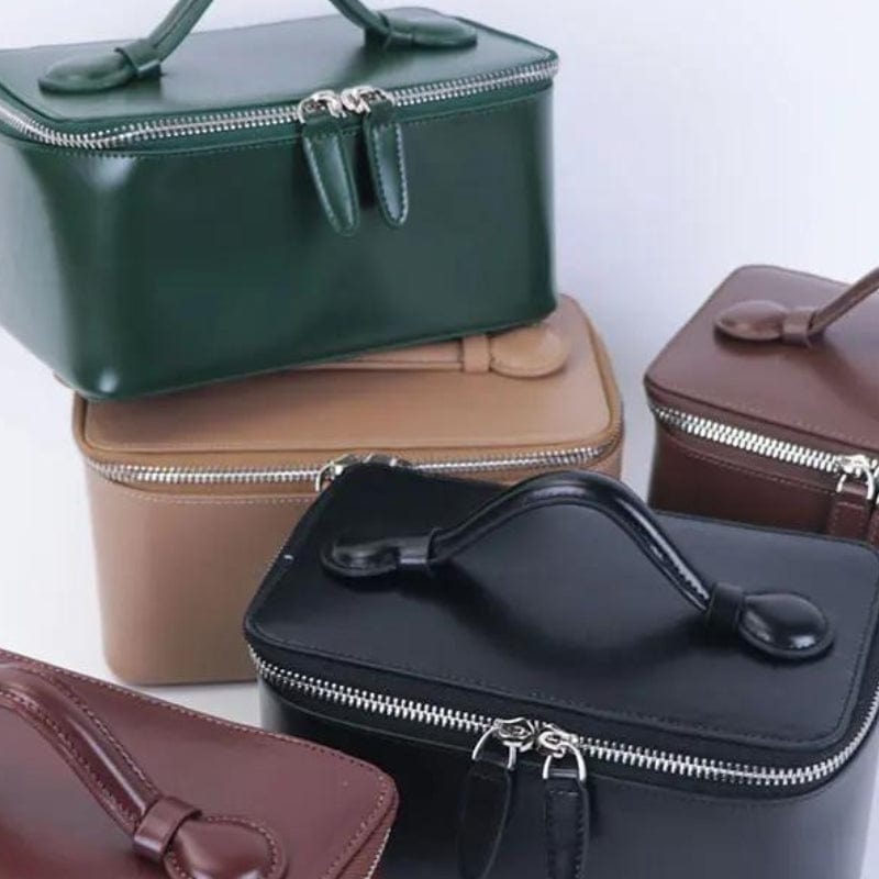 Trousse de Toilette Cuir Personnalisable Univers du Voyage